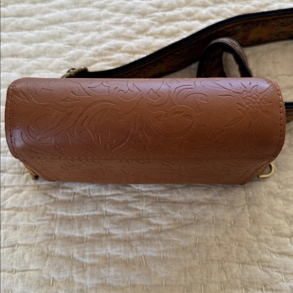 EUC Portland Leather Goods Metro Mini Crossbody - Meadow Embossed Leather - Picture 3 of 6
